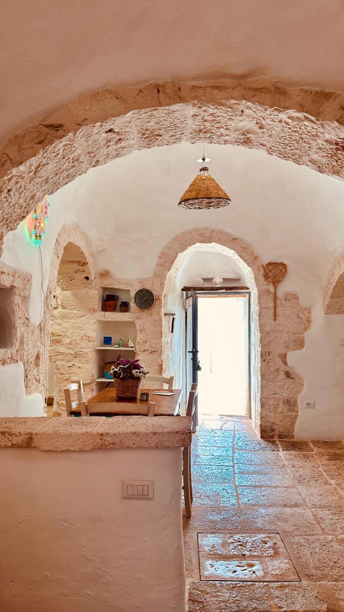 Trullo Bianco Ostuni Villa Eksteriør billede