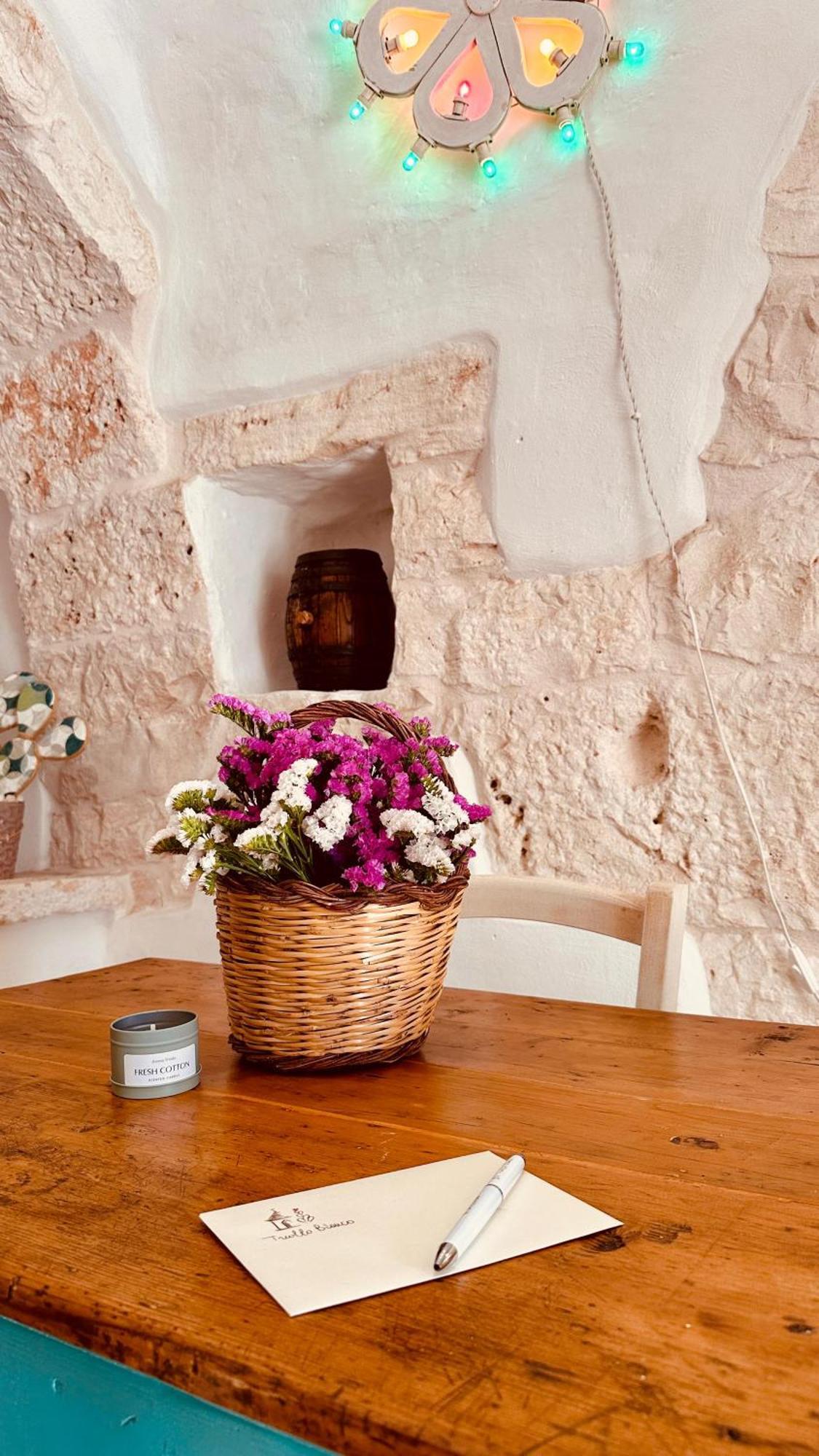 Trullo Bianco Ostuni Villa Eksteriør billede